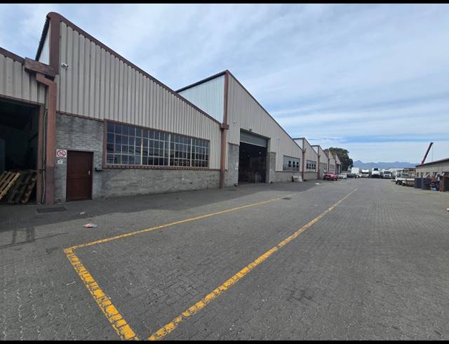 2,053M² WAREHOUSE TO LET IN BLACKHEATH INDUSTRIAL